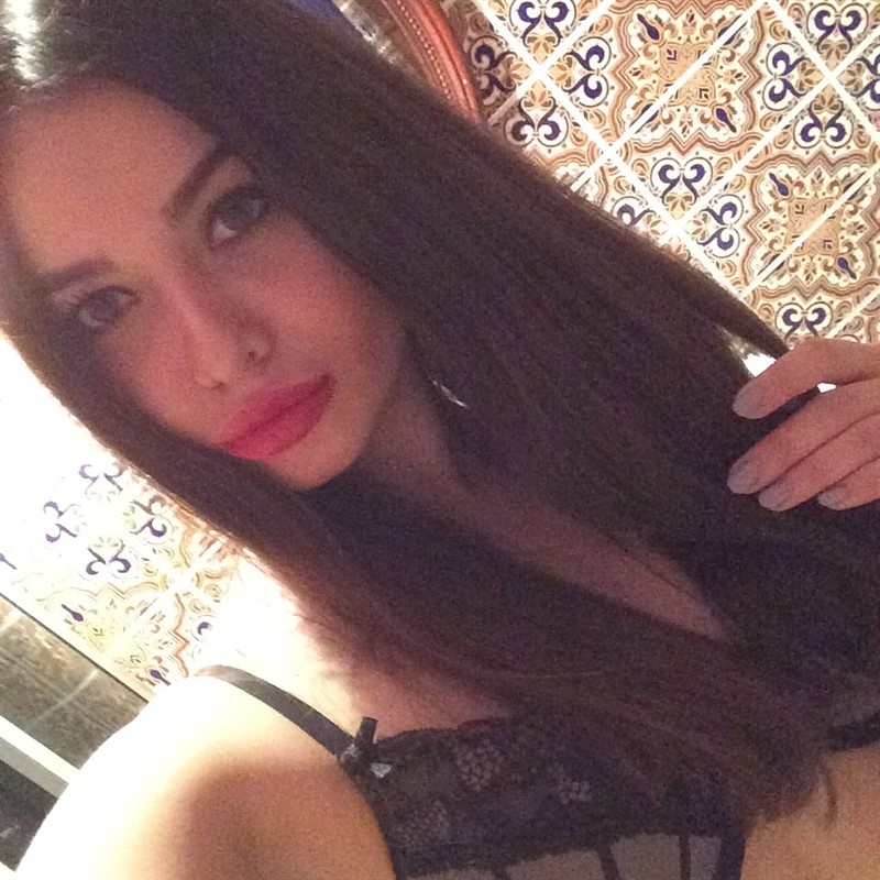 Мое тело - искусство, которое будет приносить тебе настоящее удовольствие 💋 Разнообразие моих услуг поразит твою воображение 😉 Стриптиз, эротический массаж, ролевые игры - выбирай свою фантазию и я воплотлю ее в жизнь 💃🔥 Возможности, которые ты получишь со мной, не имеют границ! 🔥🔥 Попробуй меня один раз, и ты поймешь, что я - идеальная индивидуалка, сочетающая в себе опыт и нежность 😍 Обратись ко мне, я жду и угоститься можно у меня в Москве 🌃 Буду рада увидеть тебя на фото, чтобы показать тебе, насколько я сексуальна и соблазнительна! 📸💄💋 Кира
